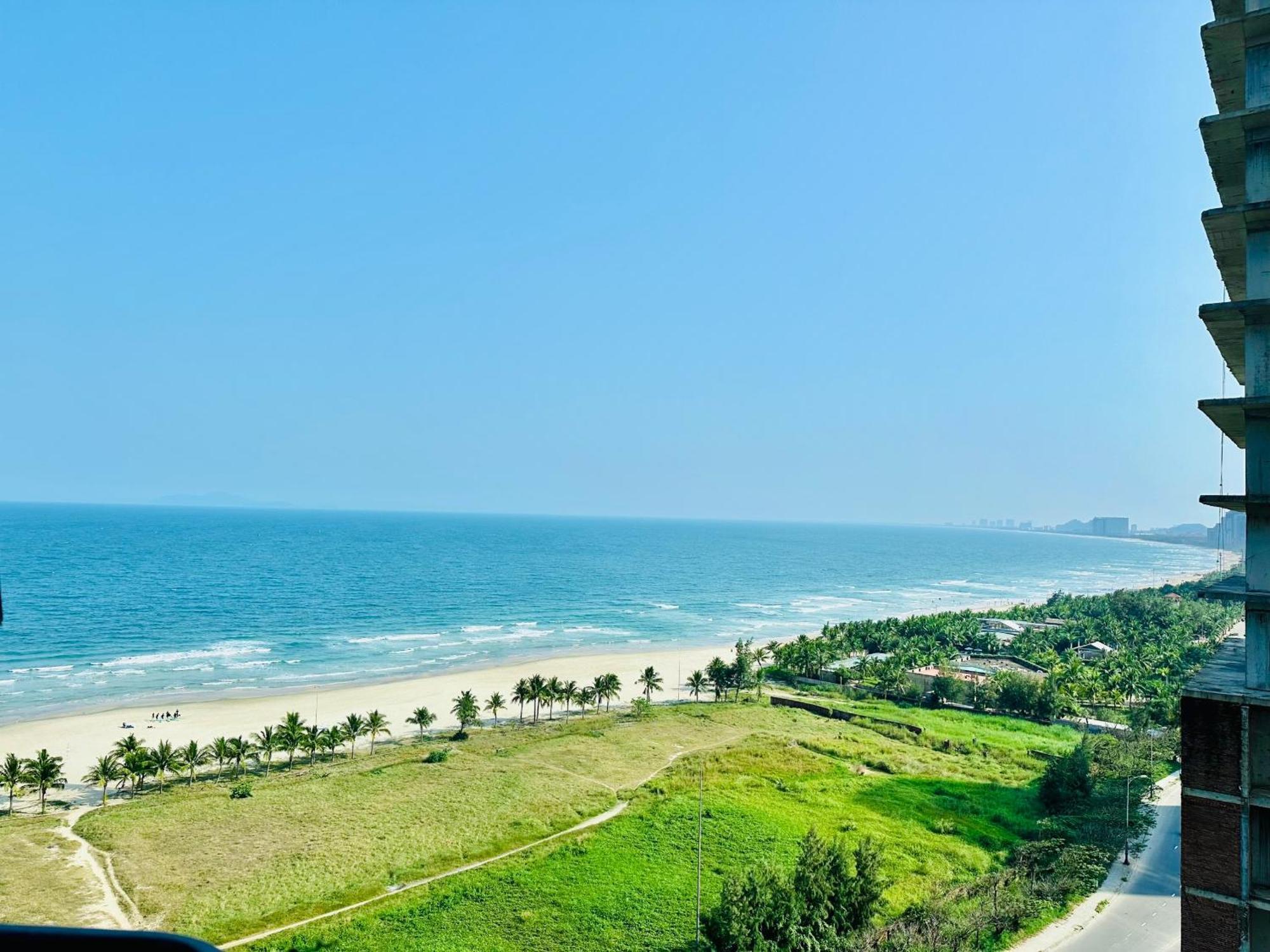 Luxury Apartment - Rooftop Swimming Pool - Beach Front - Hinata Apartment Da Nang Exterior foto
