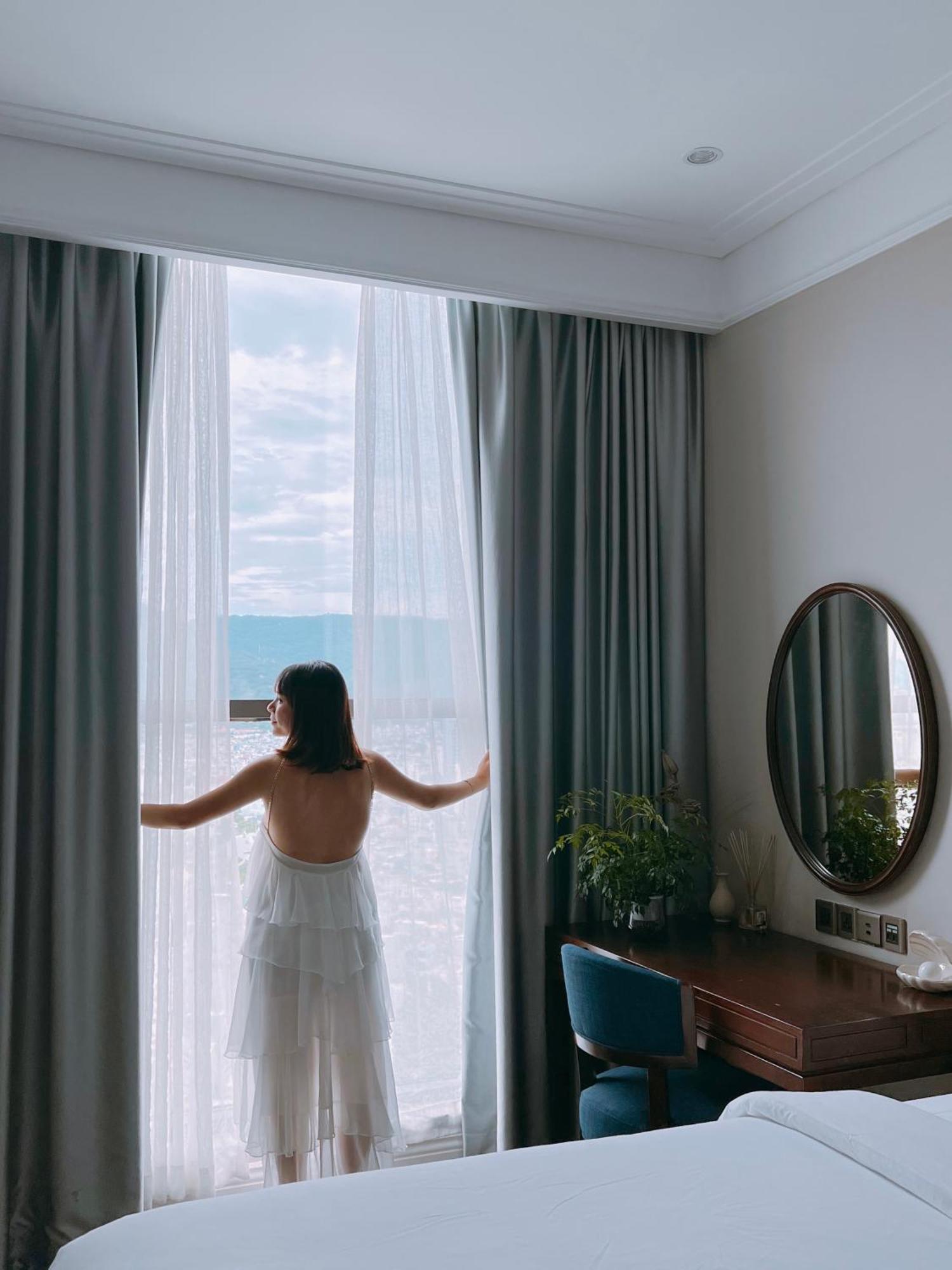 Luxury Apartment - Rooftop Swimming Pool - Beach Front - Hinata Apartment Da Nang Exterior foto